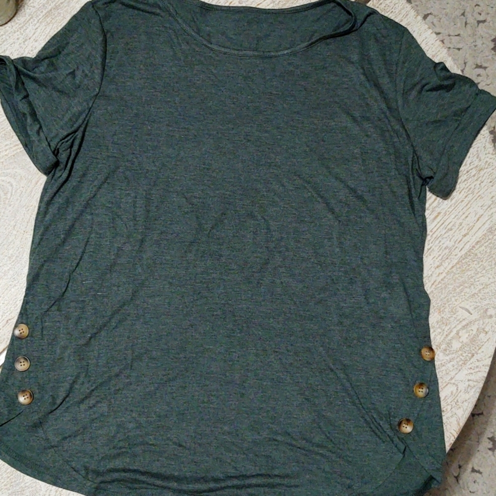 Women's short sleeve shirts